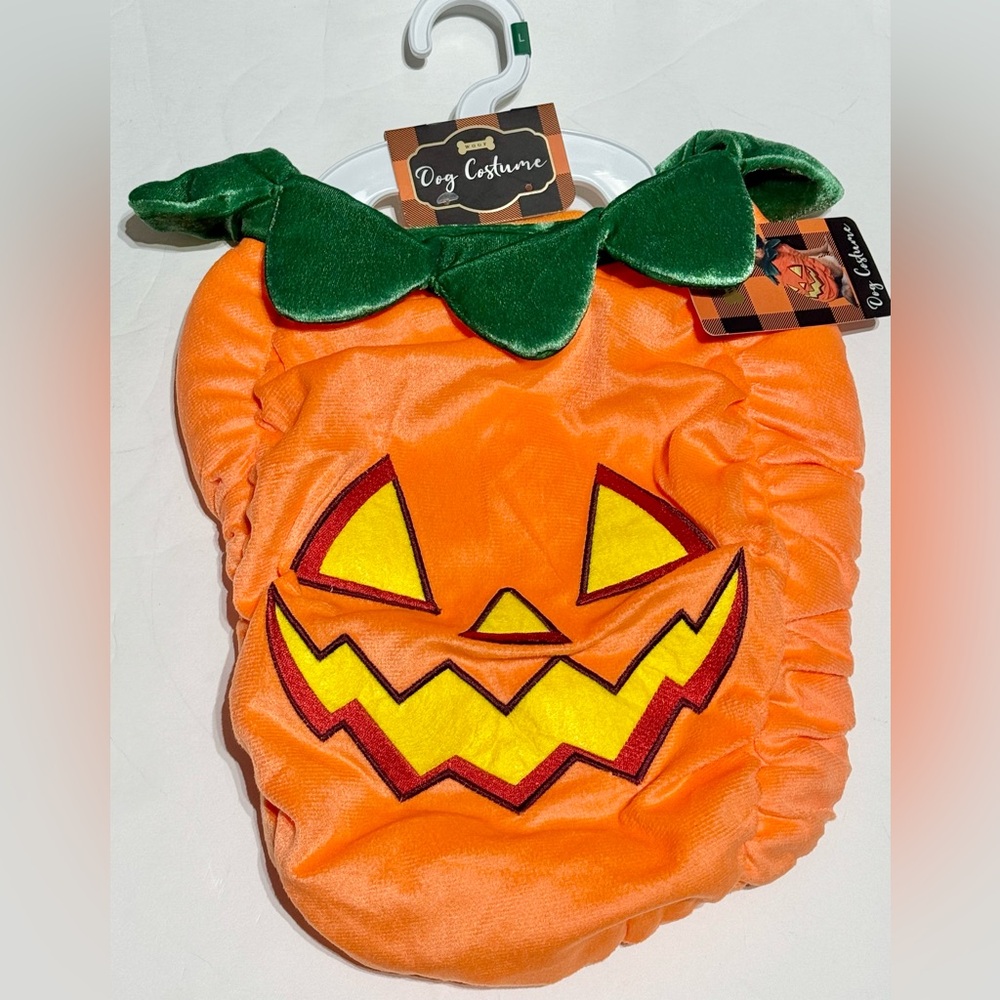 Dog Pumpkin woof Costume size large